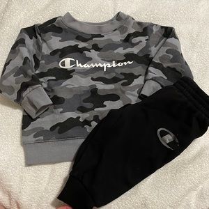 Champion outfit